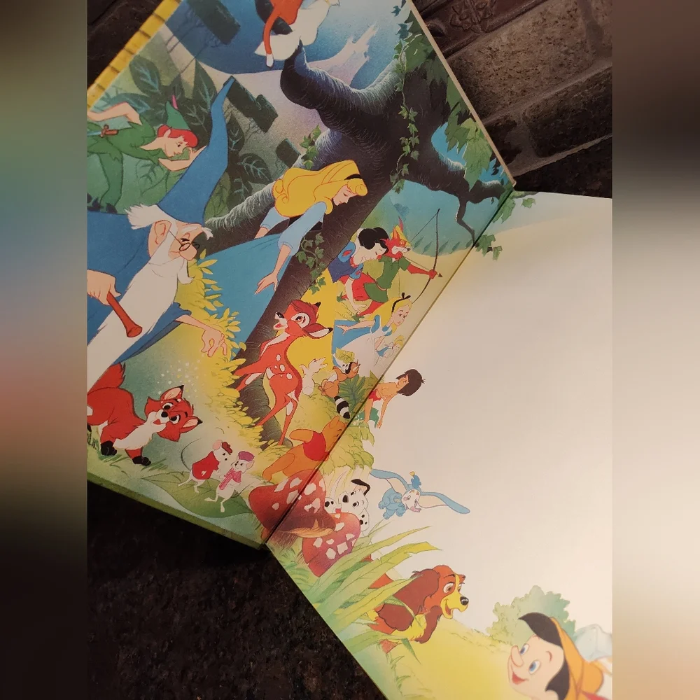 Disney Lady and the Tramp Vintage Illustrated Book